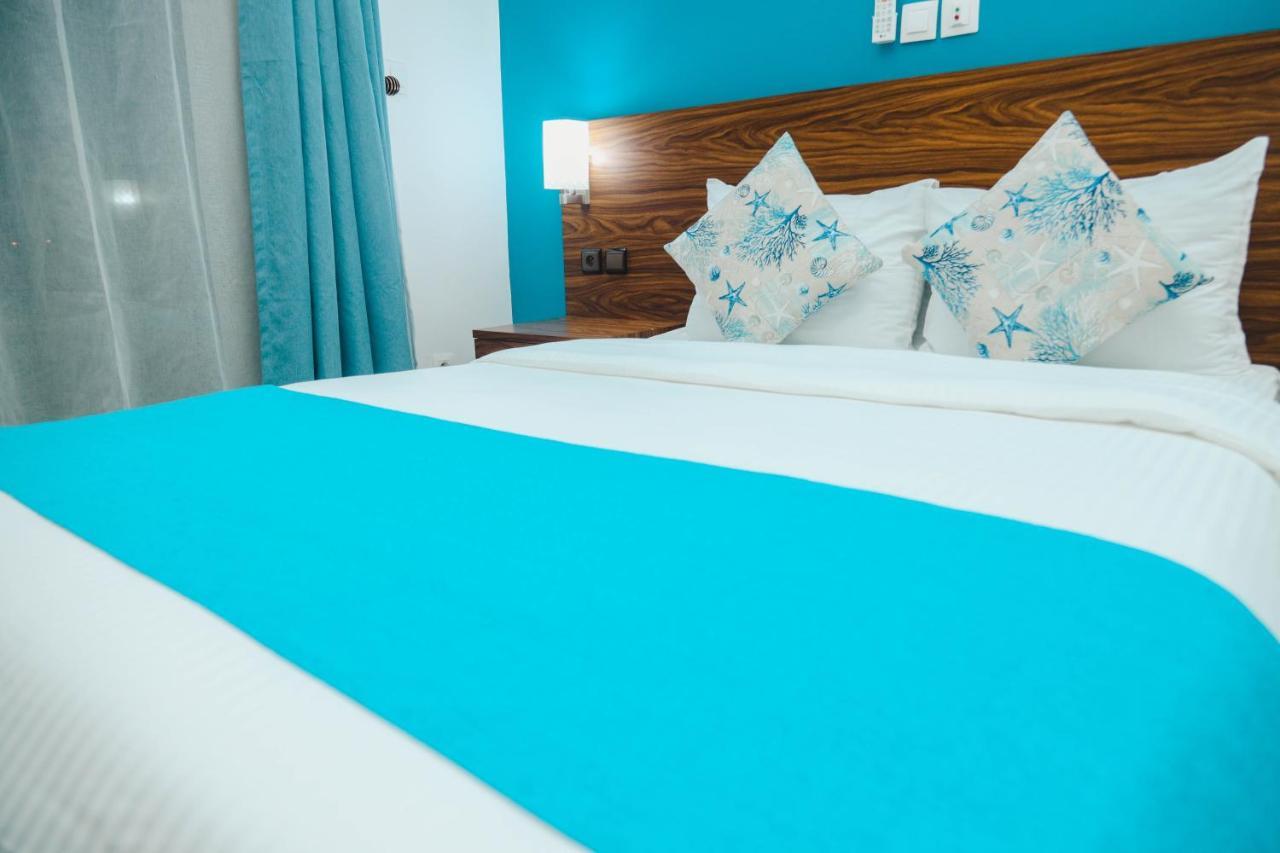 Robert'S Hotel Abidżan Zewnętrze zdjęcie
