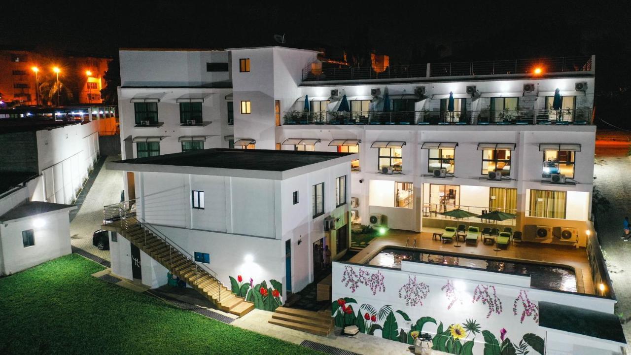 Robert'S Hotel Abidżan Zewnętrze zdjęcie