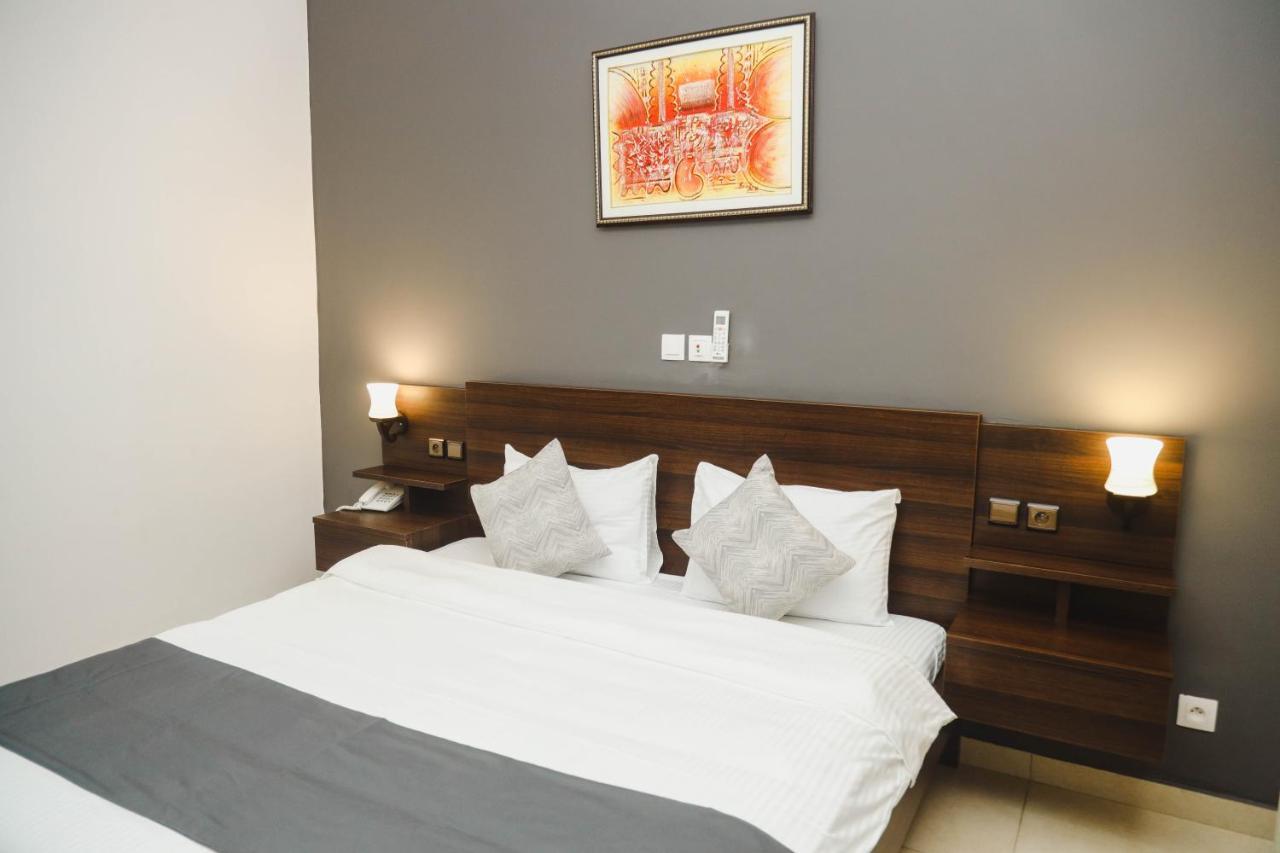Robert'S Hotel Abidżan Zewnętrze zdjęcie