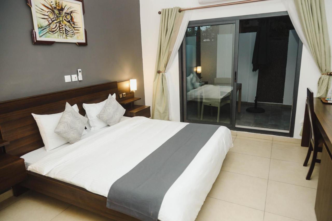 Robert'S Hotel Abidżan Zewnętrze zdjęcie